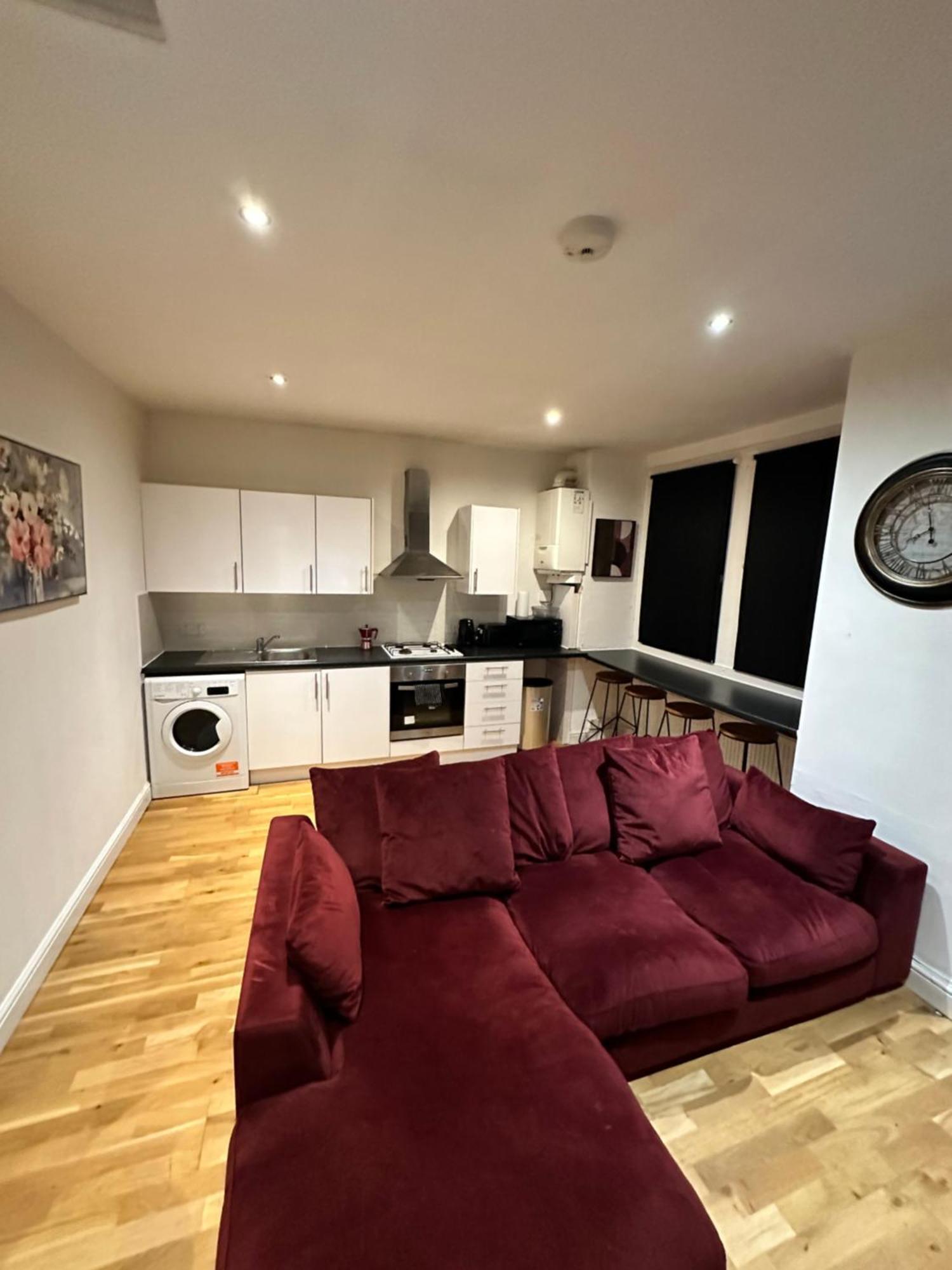 2 Bed Away From Tooting * London