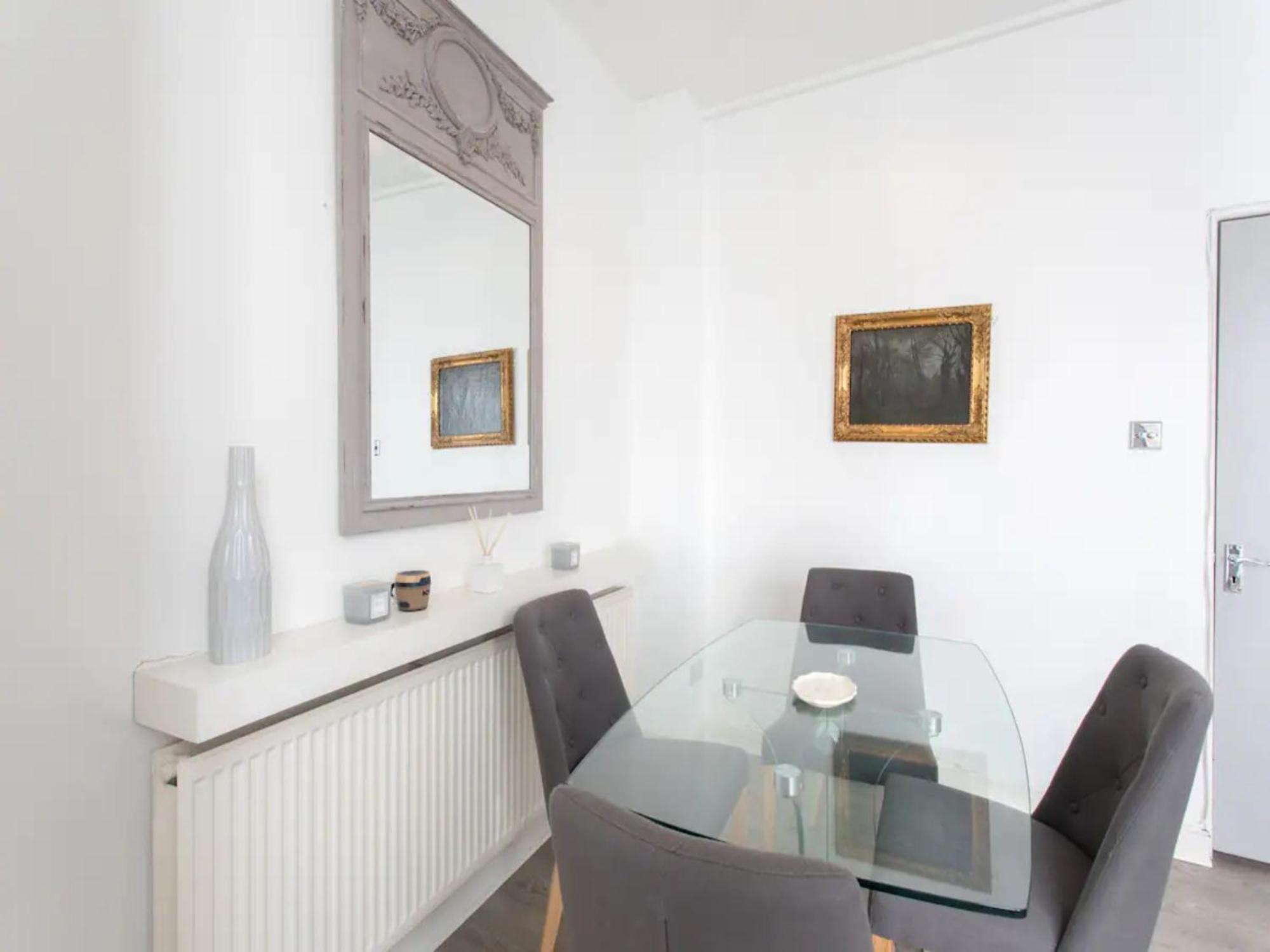 Paddington 5mins From St Mary Hospital Pass The Keys Apartment *