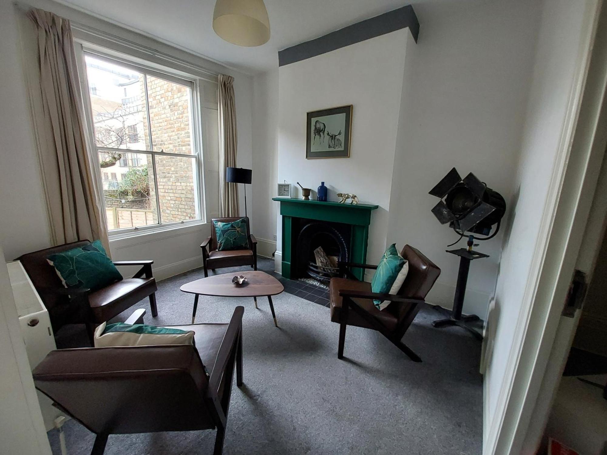 Holiday home Large Serene Victorian Abode In