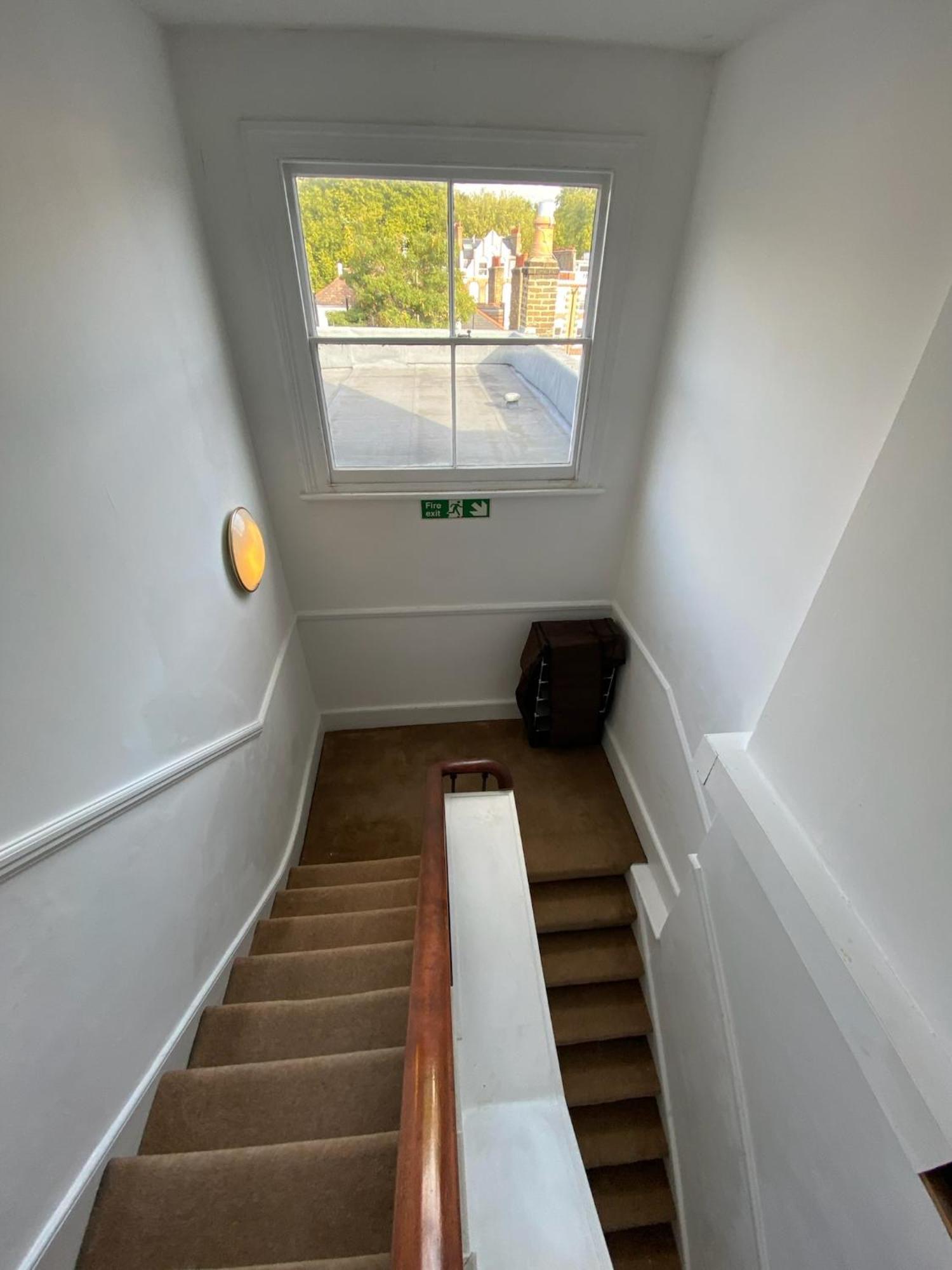 3 Bedroom Top Floor Kensington Apartment