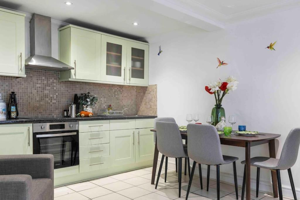 Apartment Hyde Park/paddington Flat