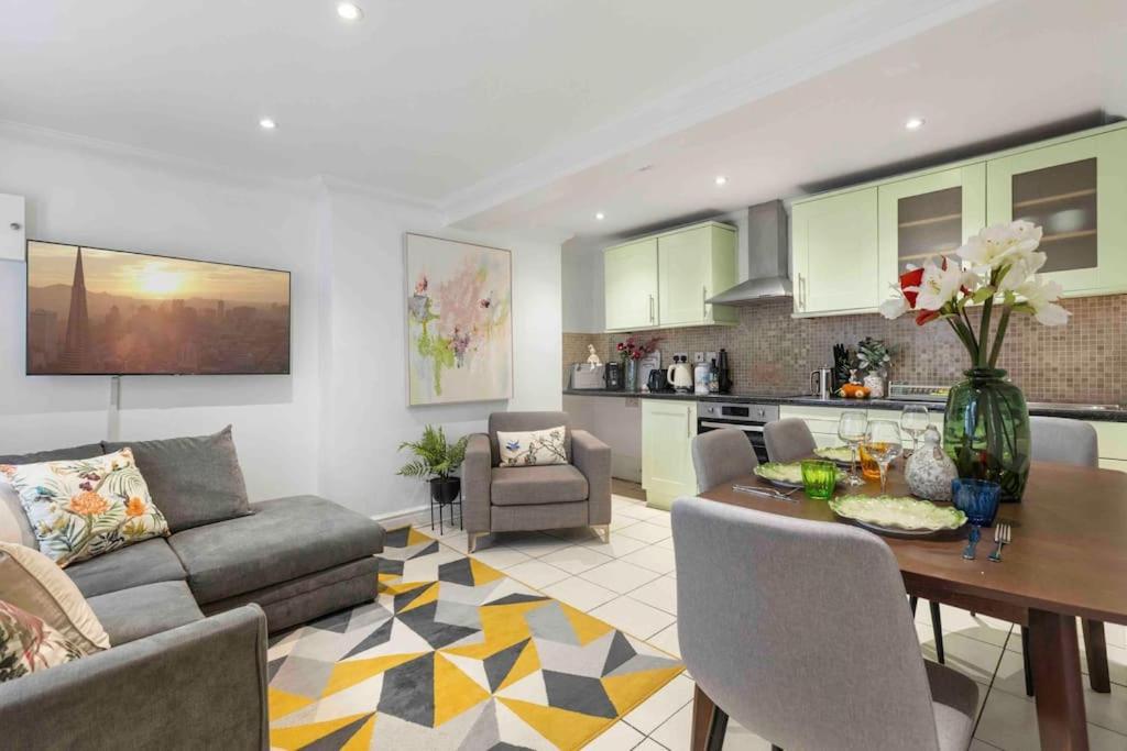 Apartment Hyde Park/paddington Flat *