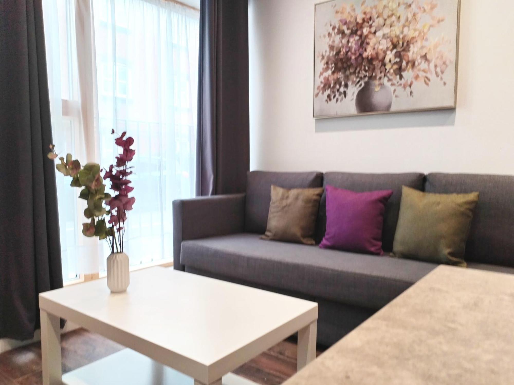 Luxury Near Centre, Near Train Station, E1 Apartment *