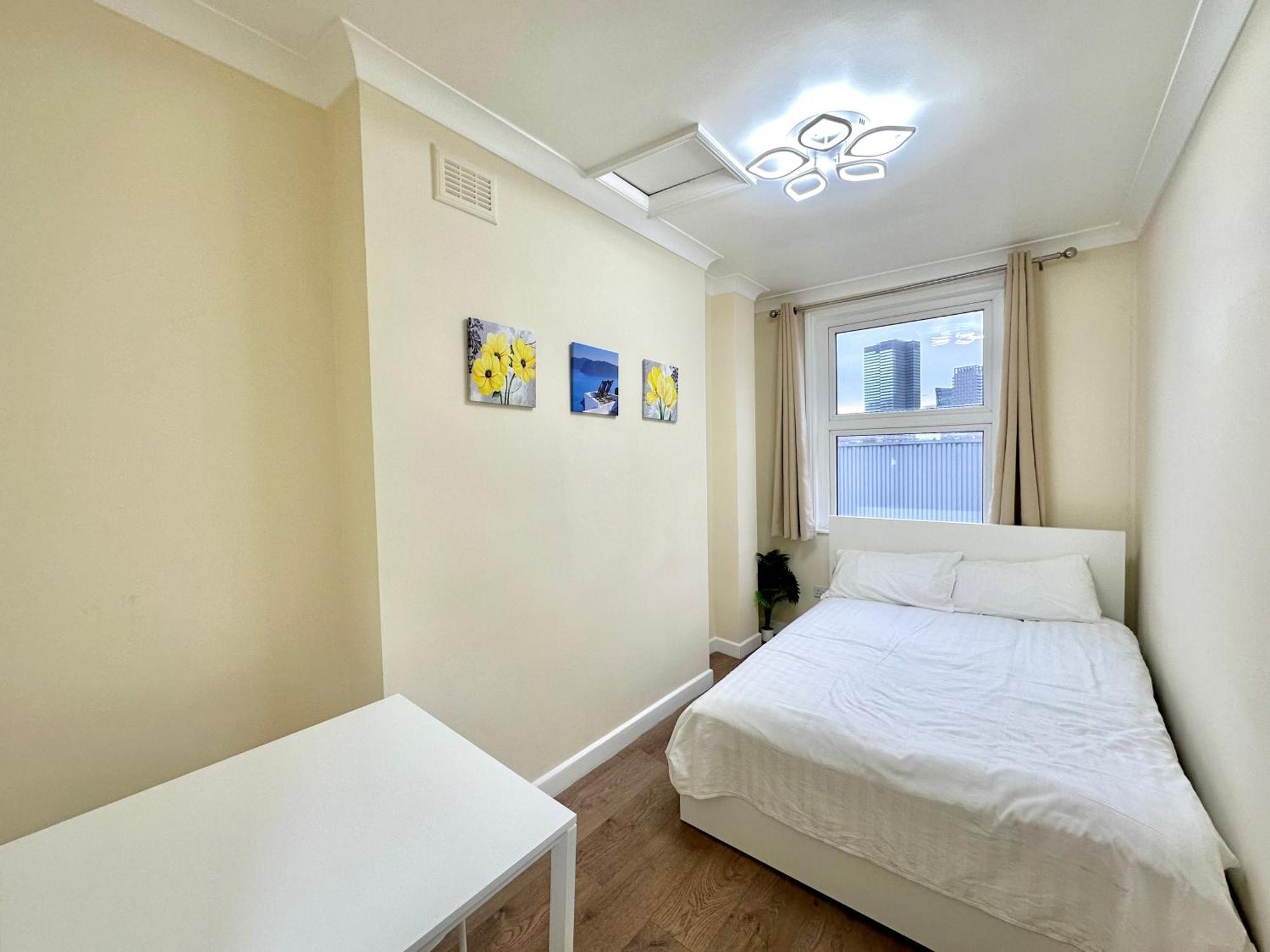 The Euston Guest House-64 *