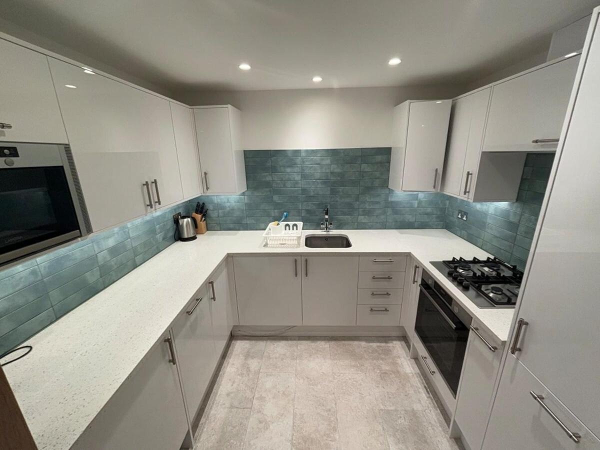 Large Luxurious Private Terrace - For 6 London