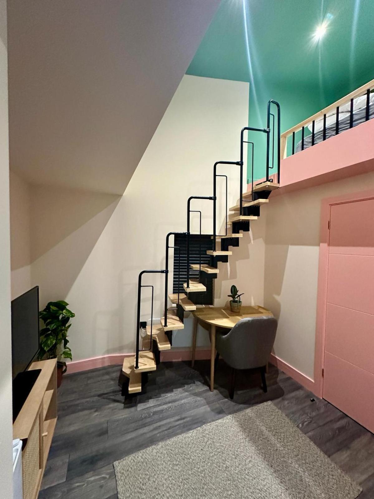 Cozy En-suite Loft In Trendy Local Gasthof *