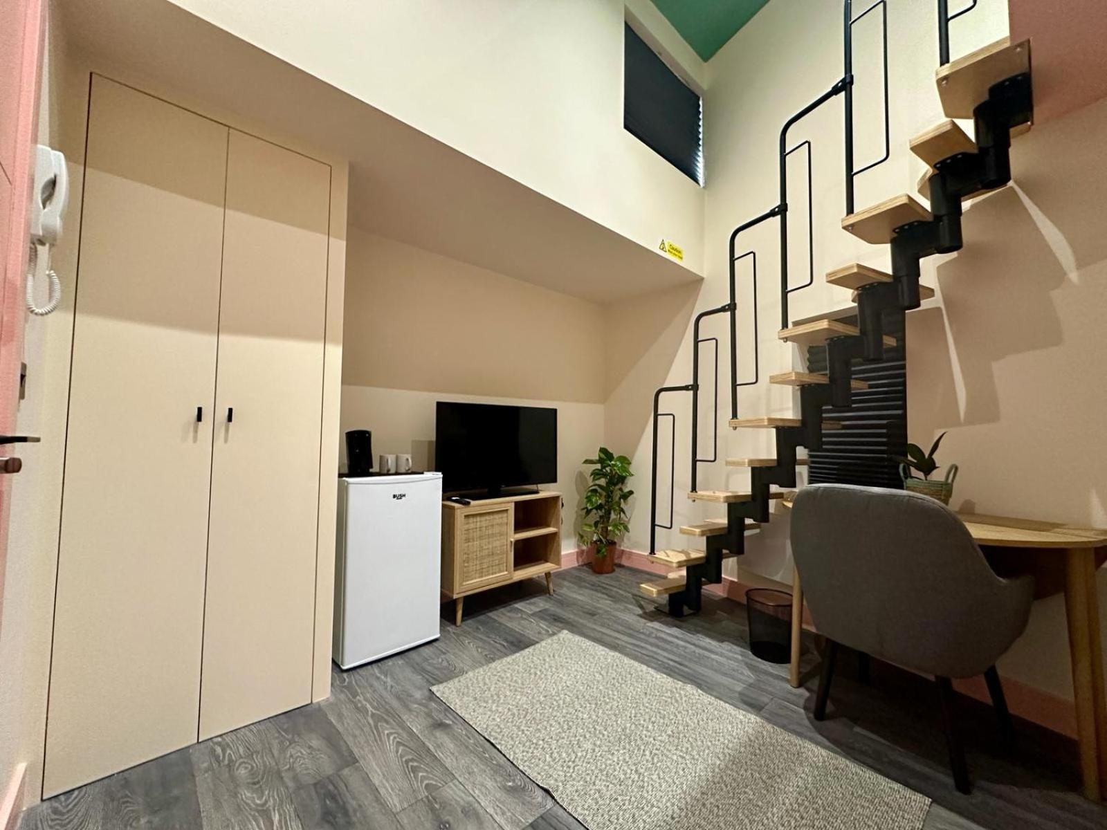 Gasthof Cozy En-suite Loft In Trendy Local