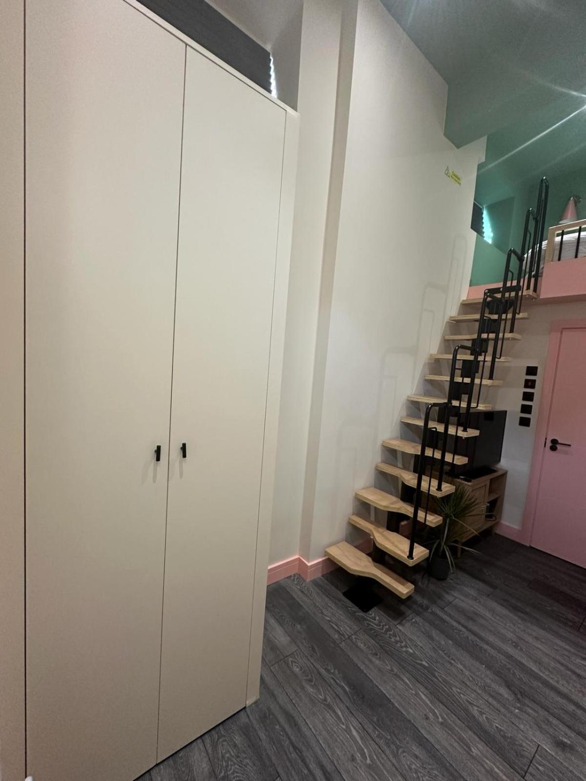 Gasthof Cozy En-suite Loft In Trendy Local