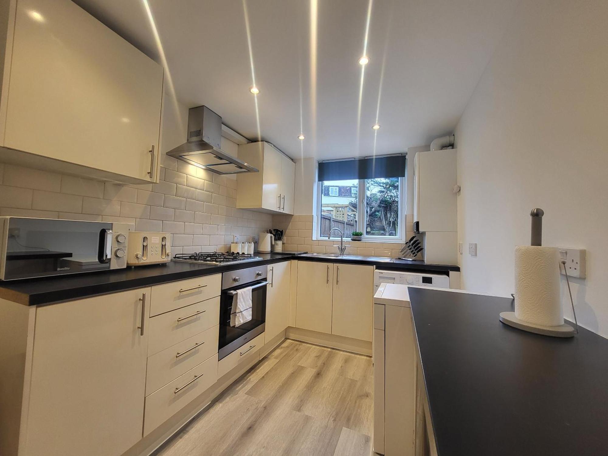 Apartment 5br Retreat - Walk To Tube, Explore *