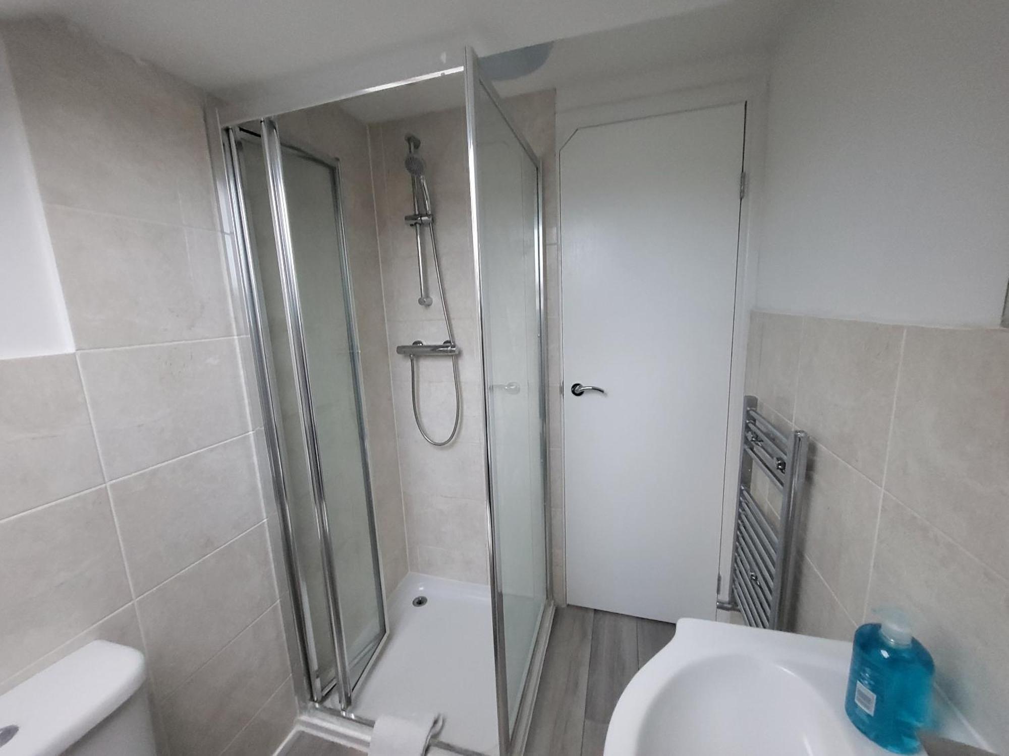 Apartment 5br Retreat - Walk To Tube, Explore London