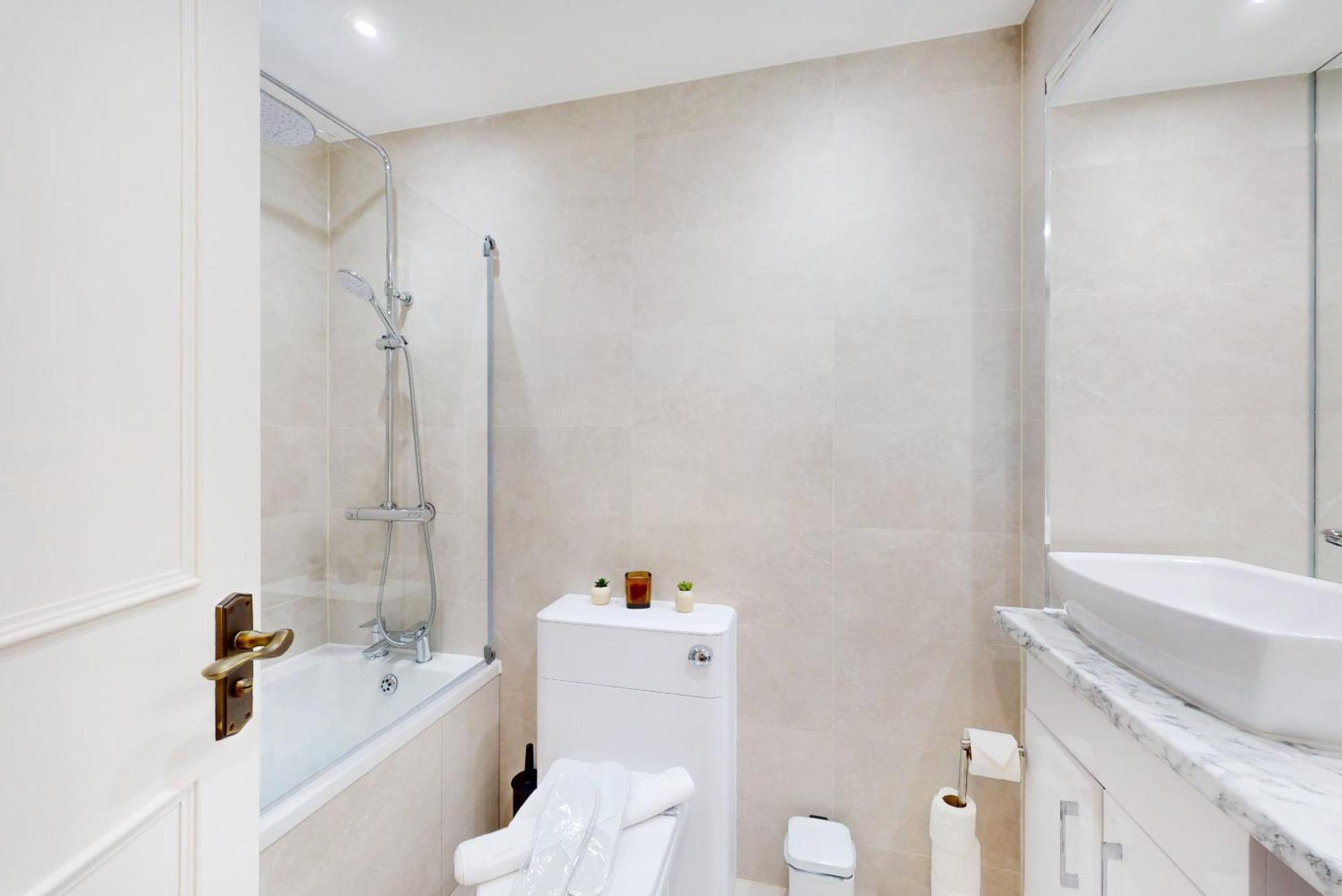 Park Lane Mayfair Collection * London