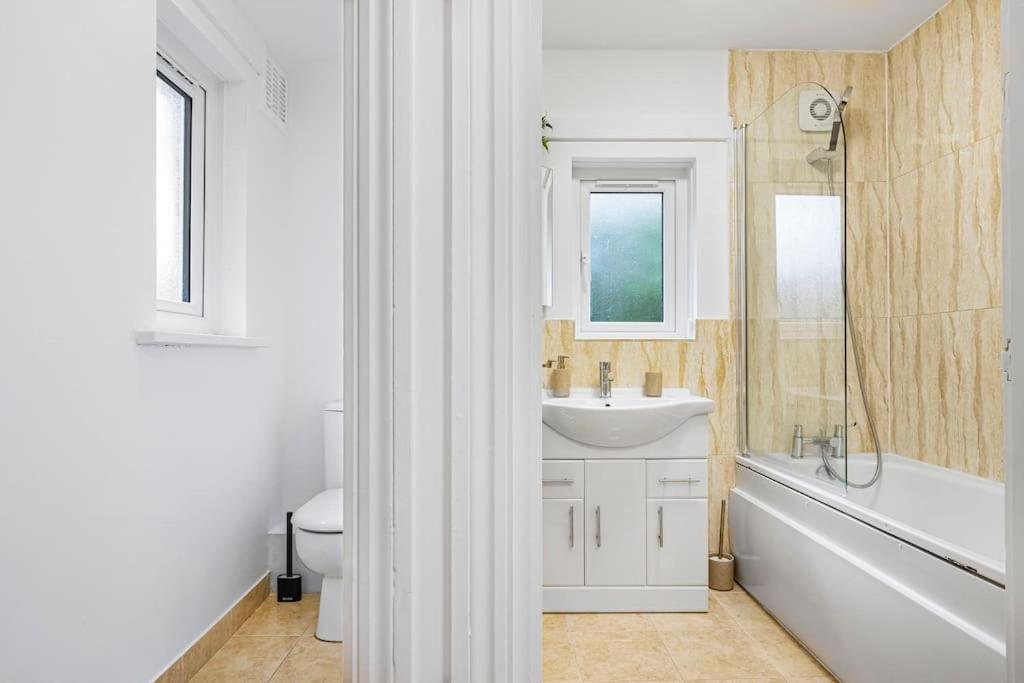 Modern 2 Bedroom Townhouse Flat In King's Cross *