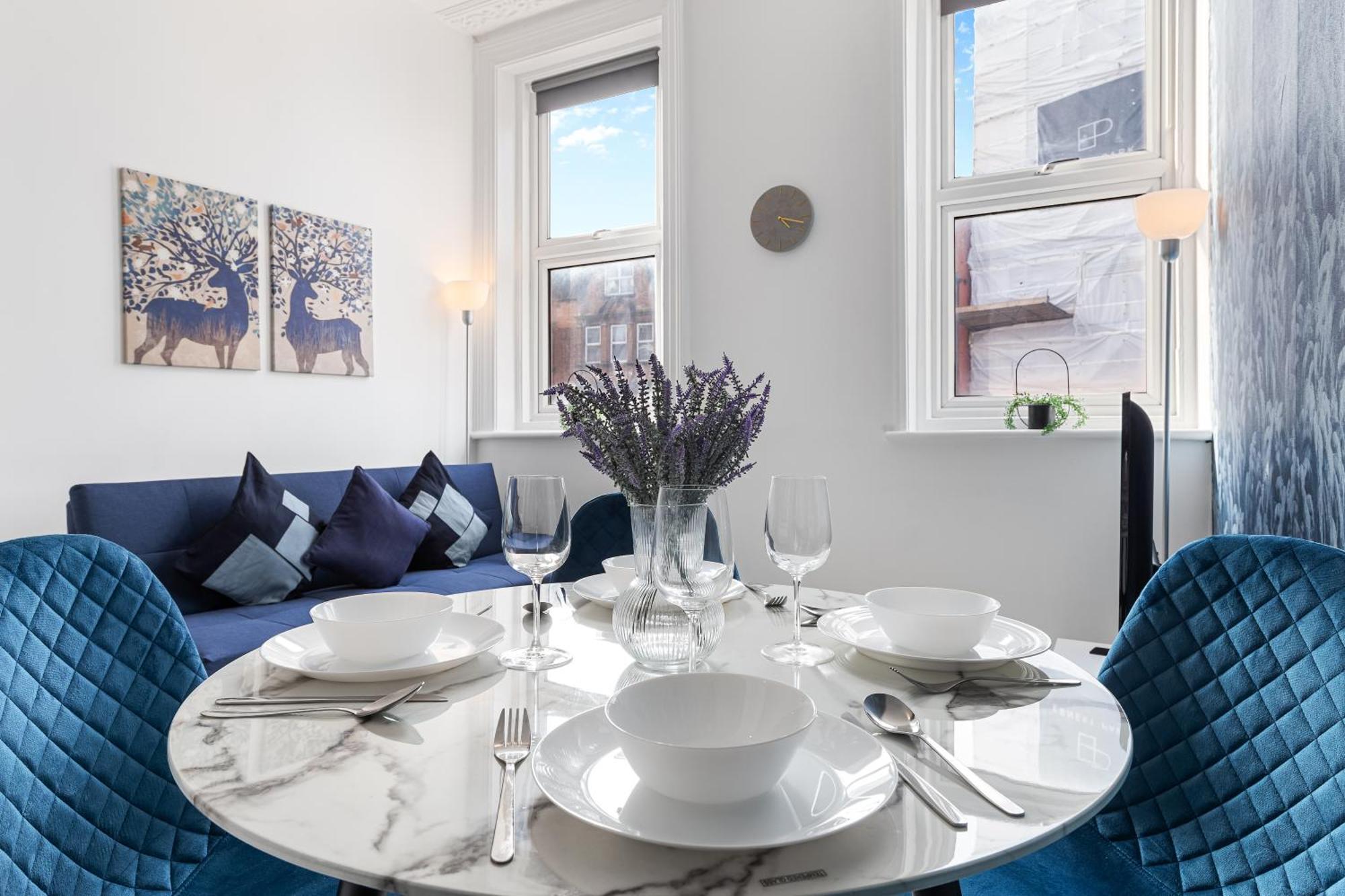 Modern 2 Bedroom Flat - Near Primrose Hill, Camden Market, Regent's Park - Good Links To Kings Cross, Euston, Finchley Road Station - Nw3 London