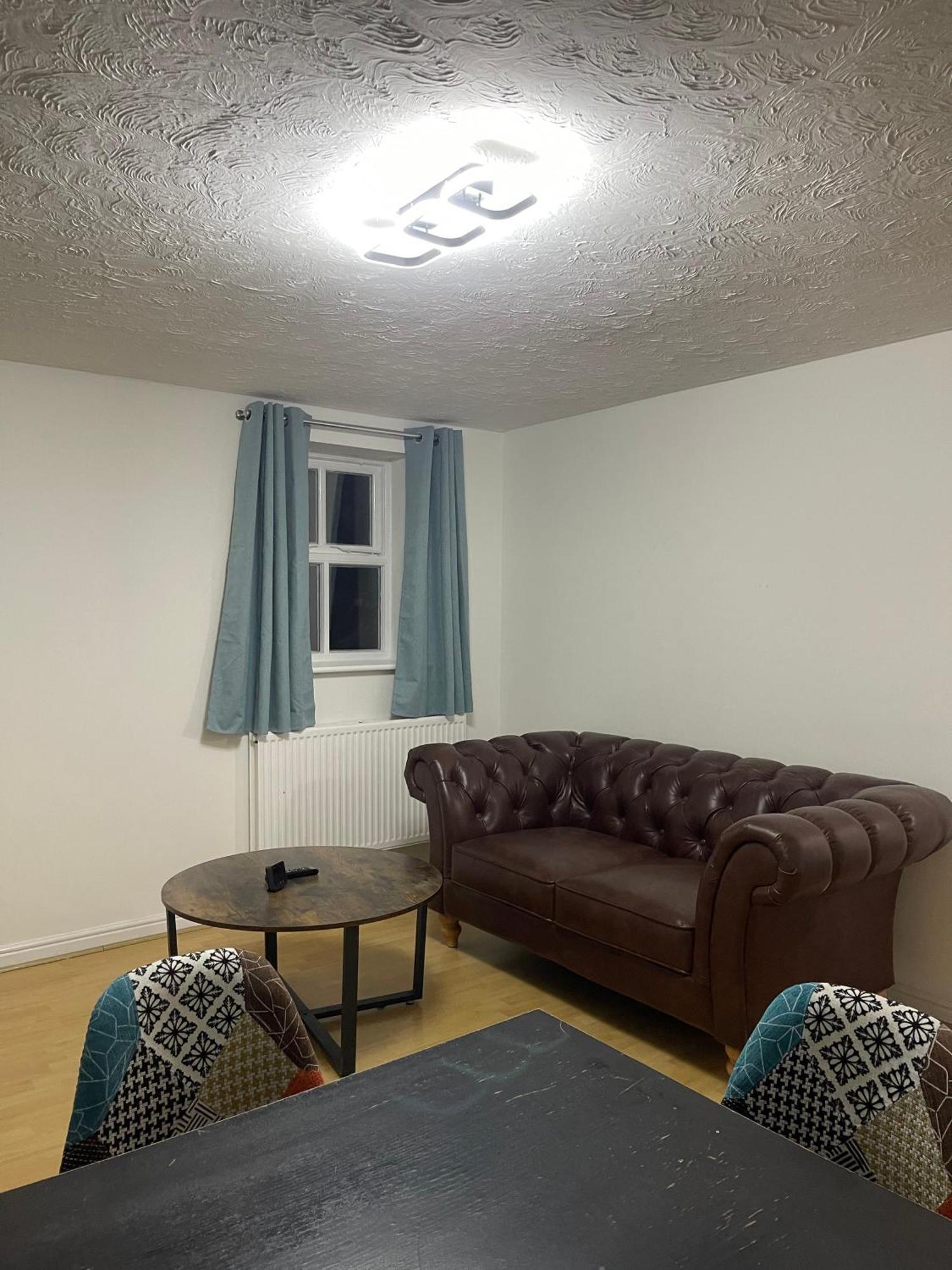 2bed Spacious - 15min To Canary Wharf O2 Excel London