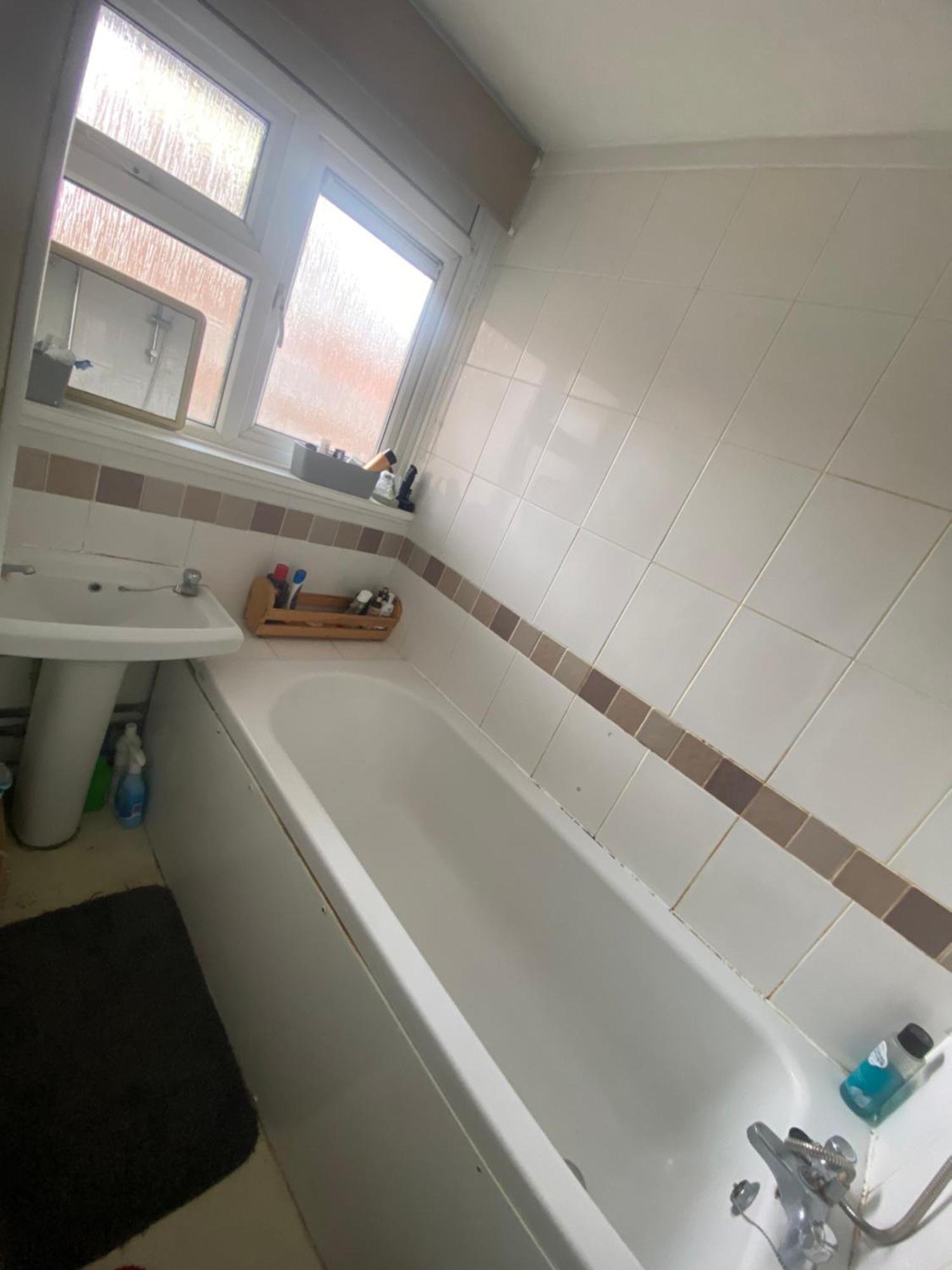 9 Russell Court, King Close *