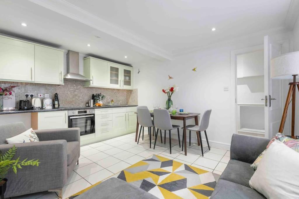 Apartment Hyde Park/paddington Flat London