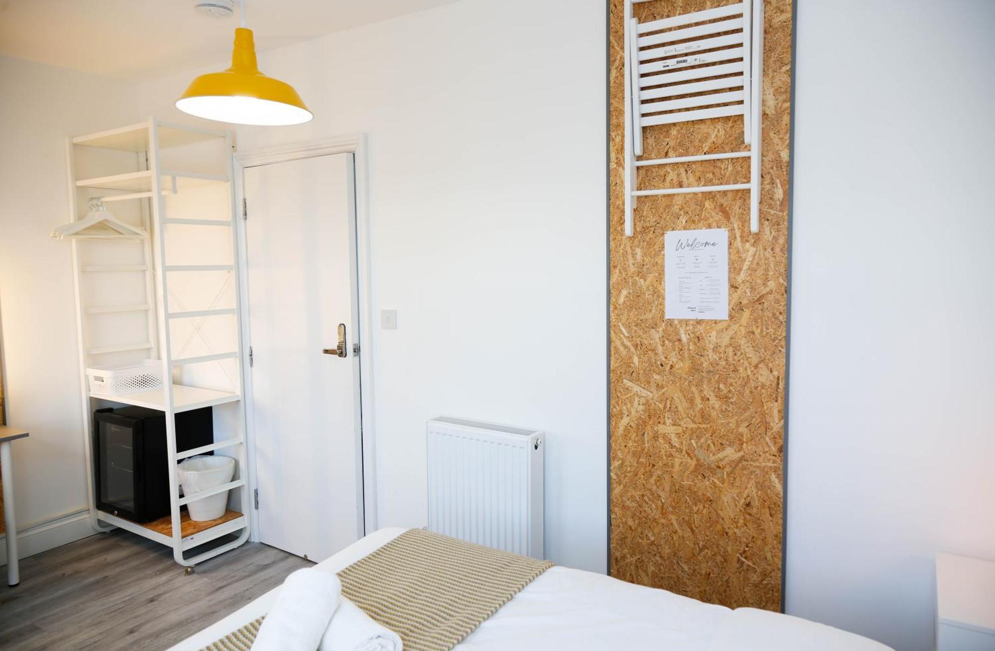 Luxury In Camden Town Near Shops, Cafes, Bars & Metro With Shared Bathrooms