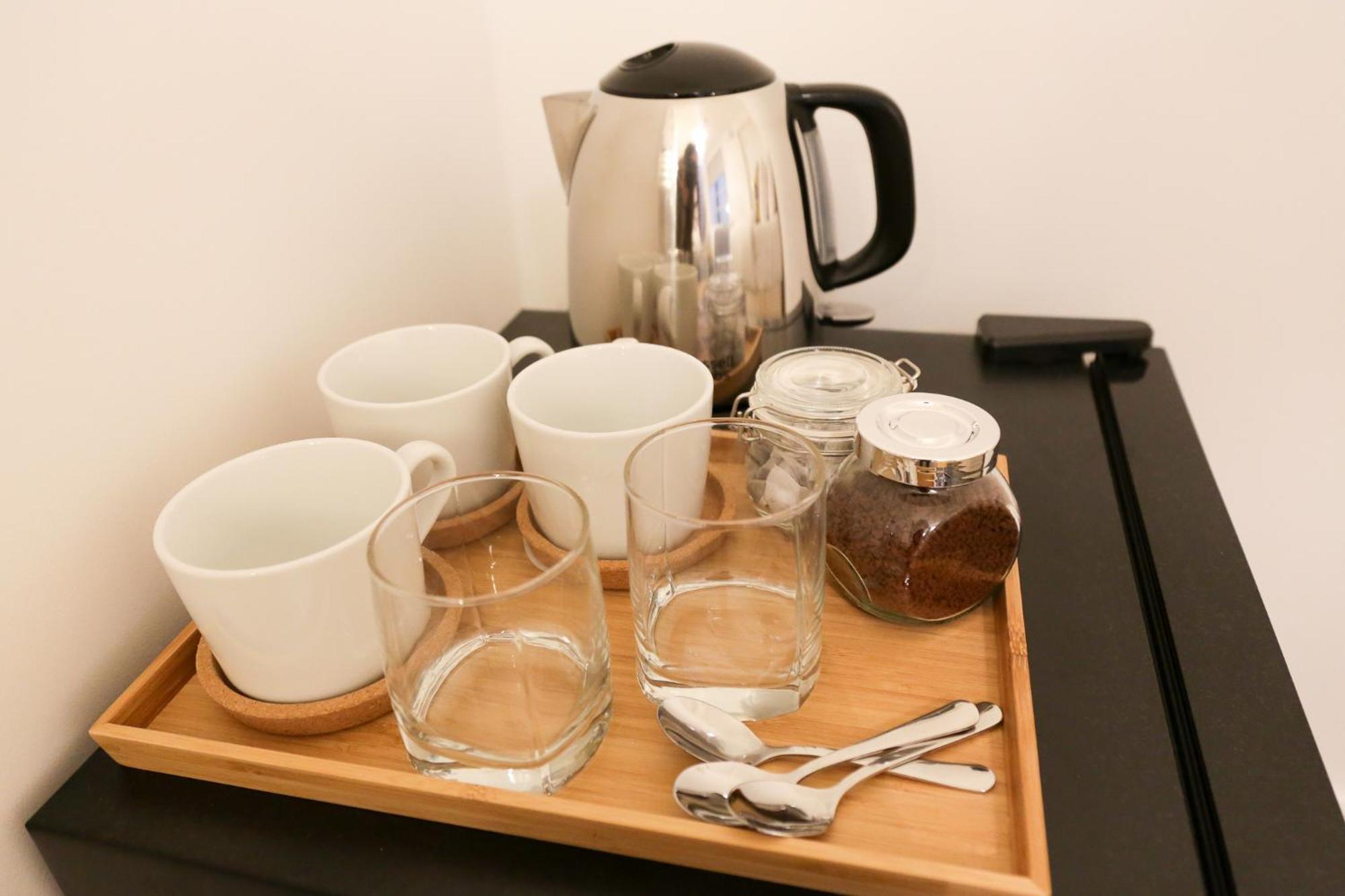 Luxury In Camden Town Near Shops, Cafes, Bars & Metro With Shared Bathrooms Homestay London