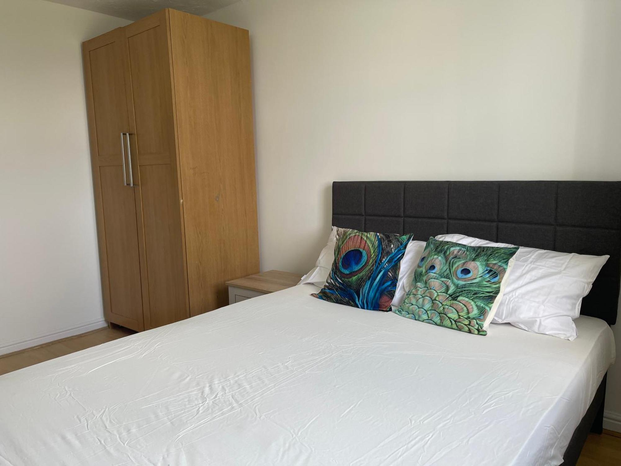 Apartment 2bed Spacious - 15min To Canary Wharf O2 Excel London