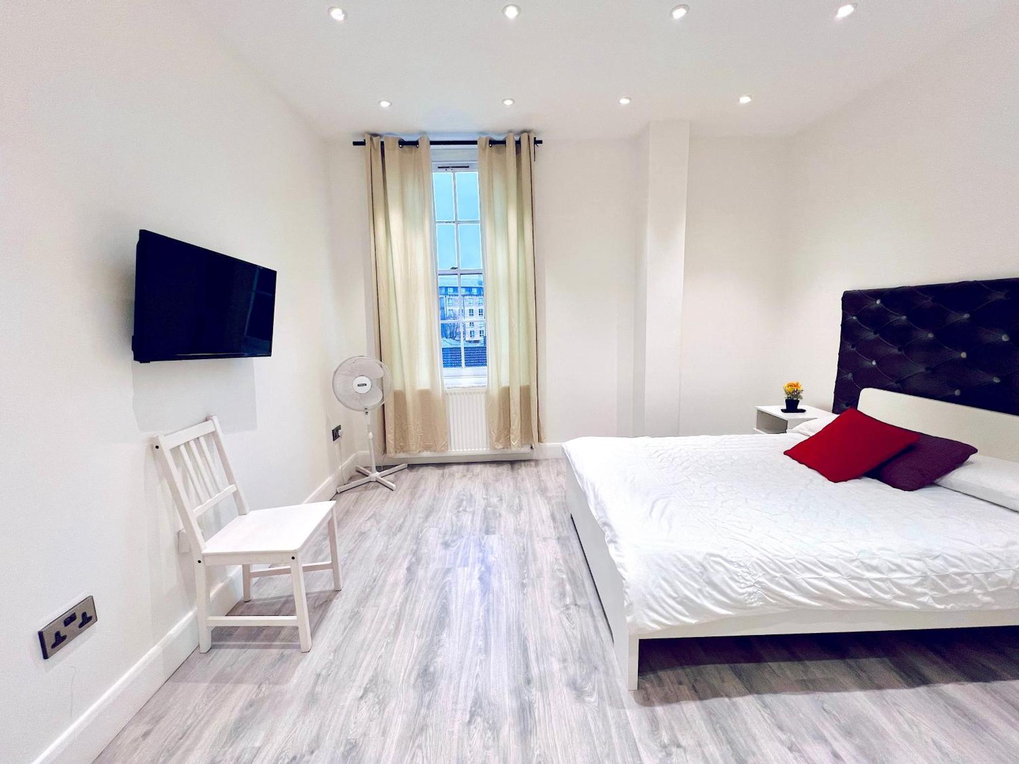 Harrow Apartment *