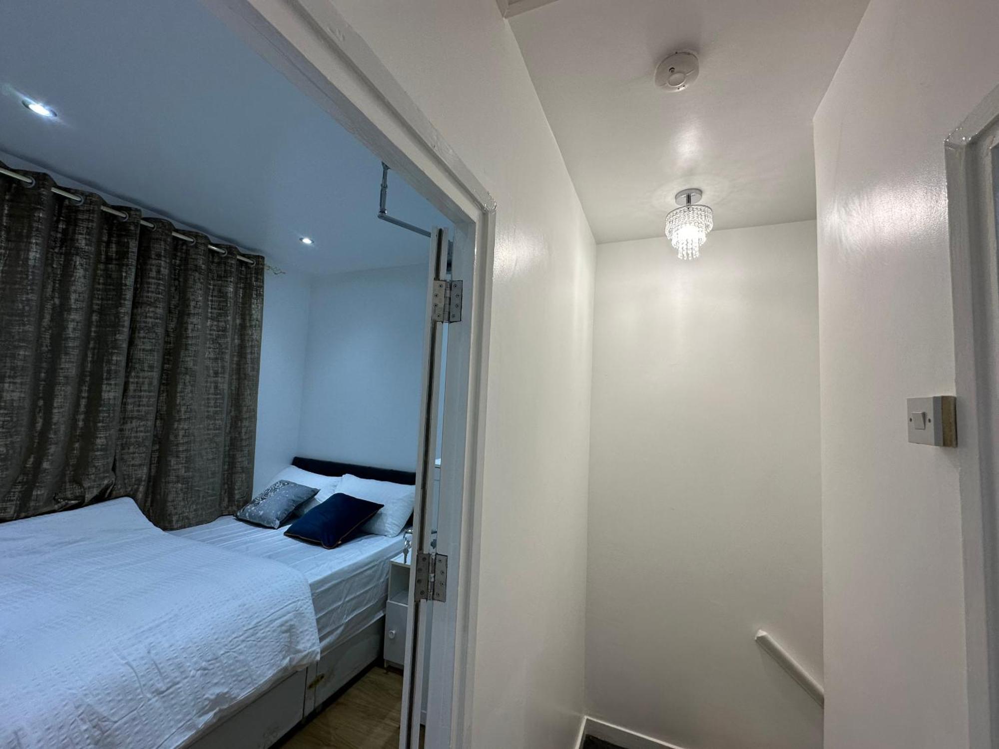 Beautiful Double With Free Wi-fi And Free Parking Casa de hóspedes *