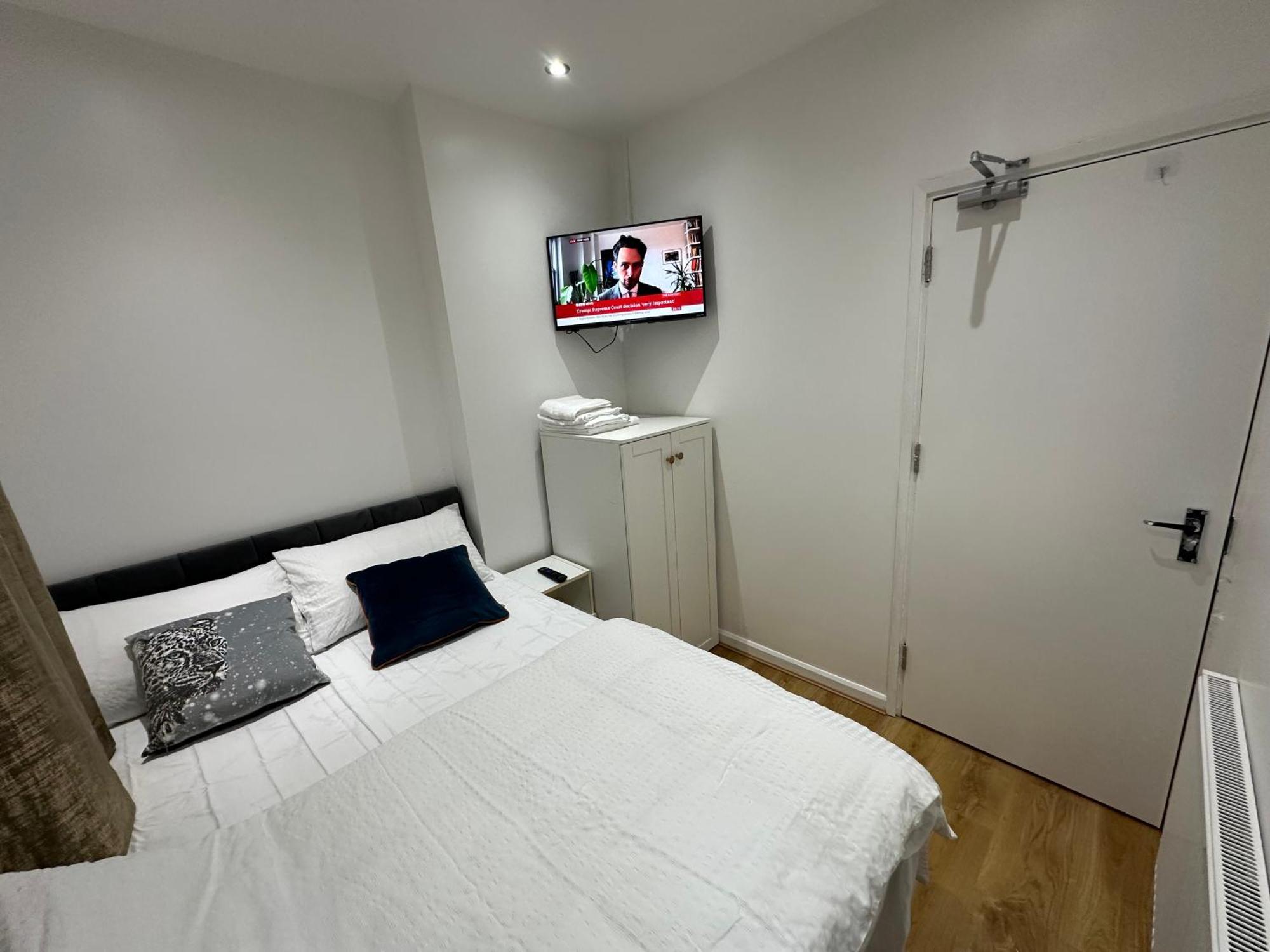 Beautiful Double With Free Wi-fi And Free Parking Casa de hóspedes