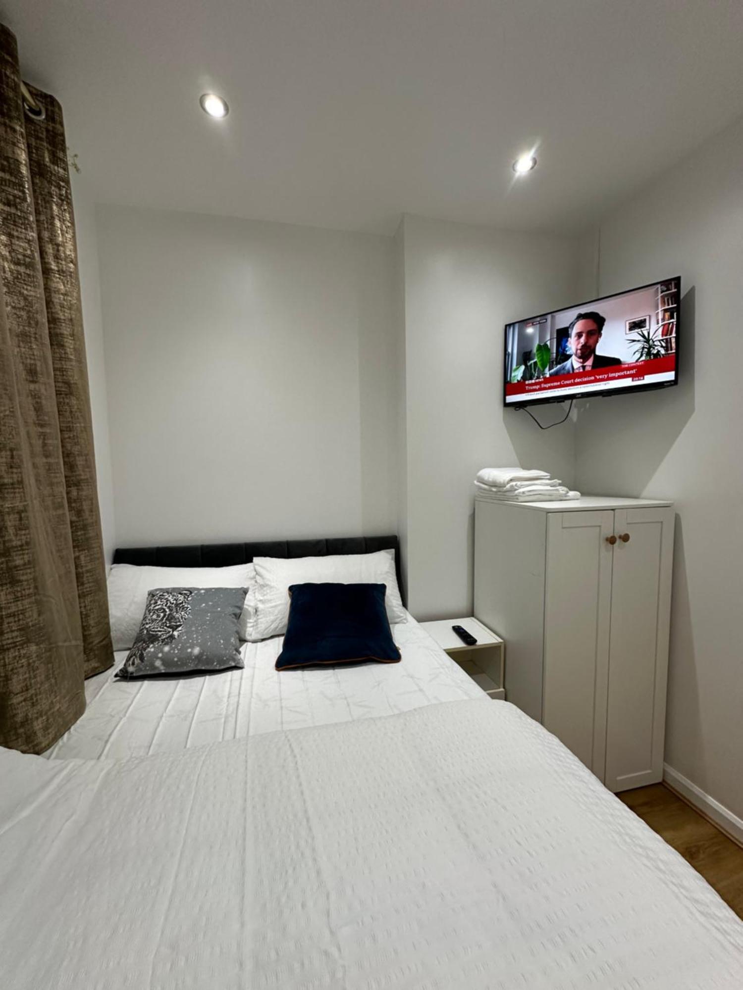 Beautiful Double With Free Wi-fi And Free Parking Casa de hóspedes *