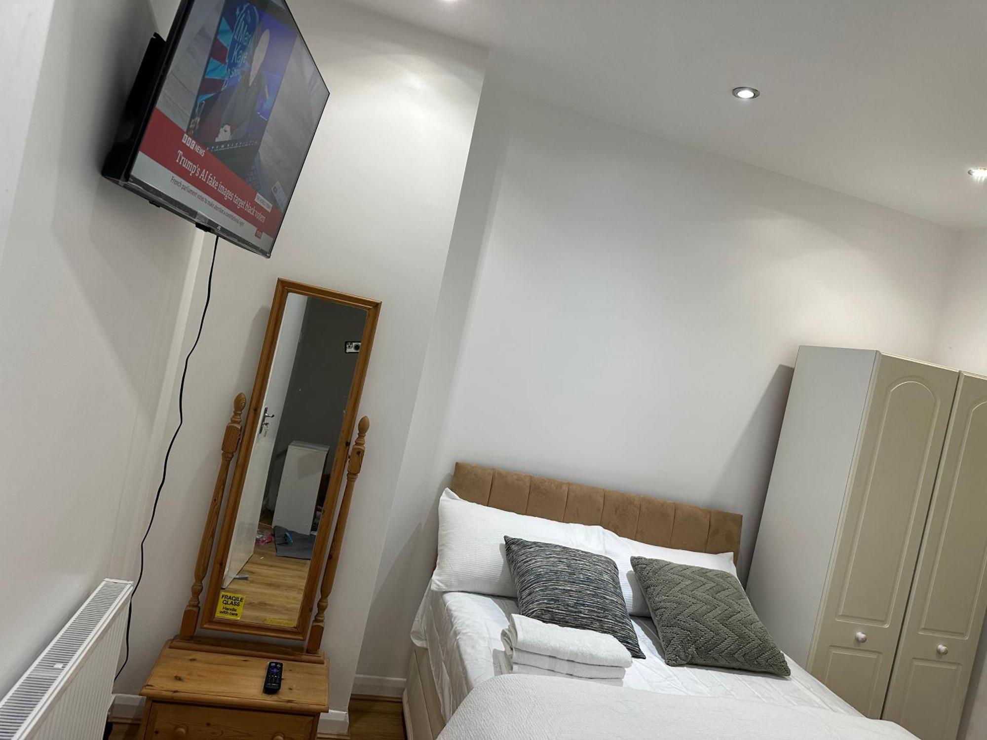 Casa de hóspedes Beautiful Double With Free Wi-fi And Free Parking