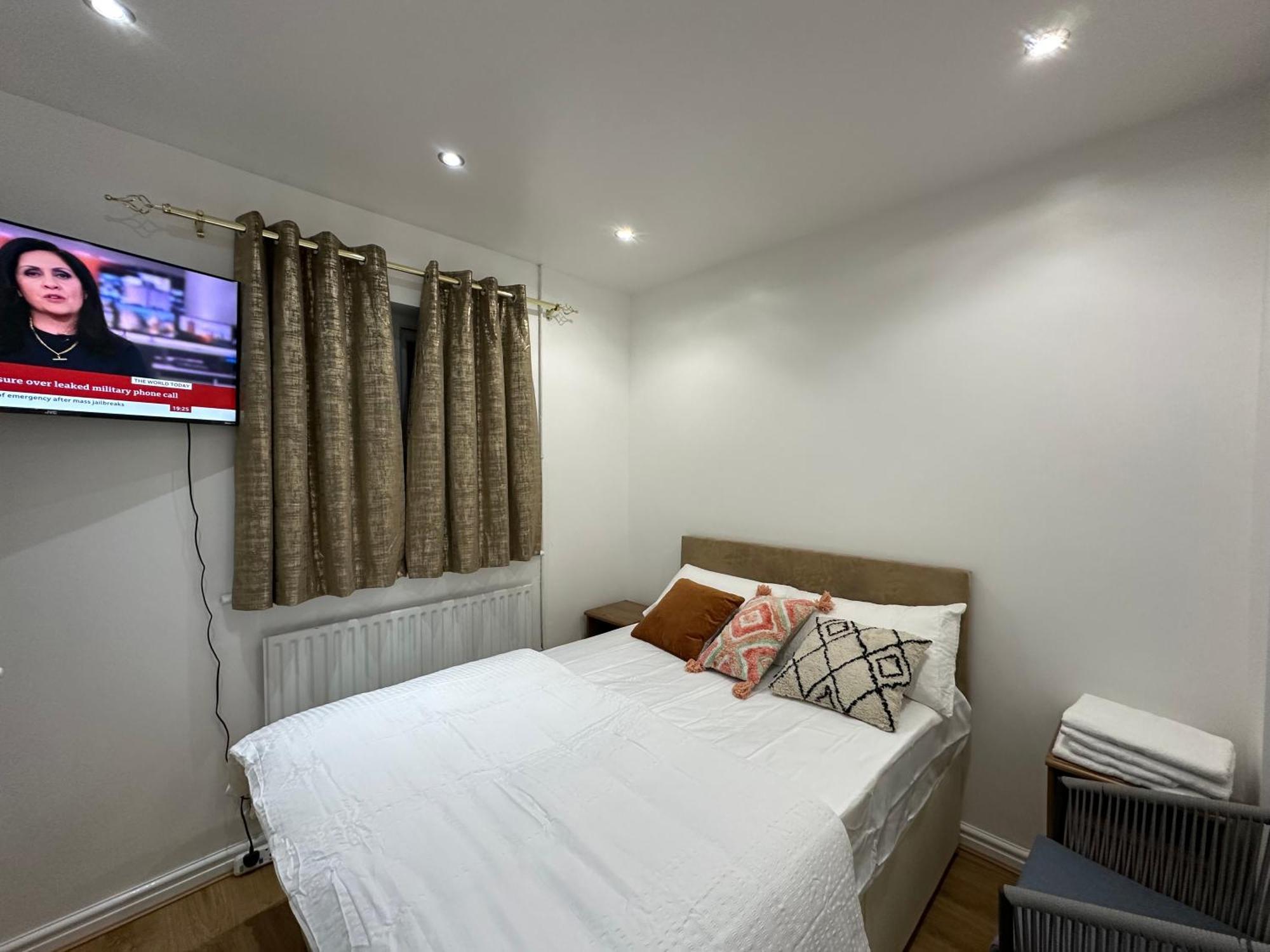 Beautiful Double With Free Wi-fi And Free Parking Londres