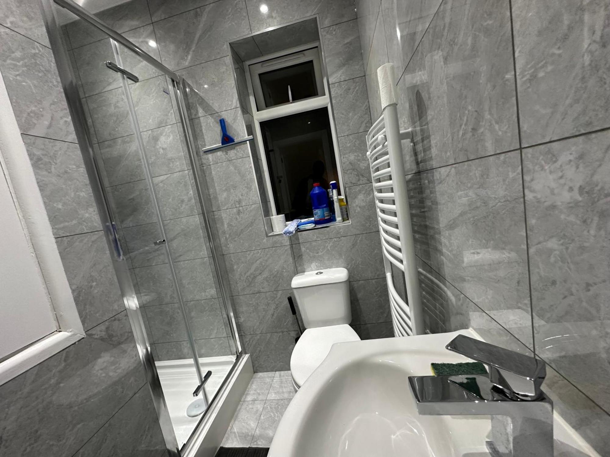 Beautiful Double With Free Wi-fi And Free Parking Casa de hóspedes *