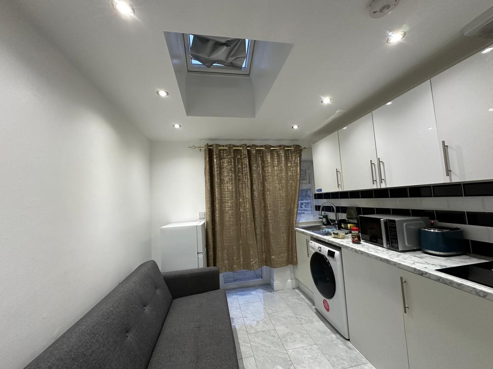 Beautiful Double With Free Wi-fi And Free Parking Casa de hóspedes