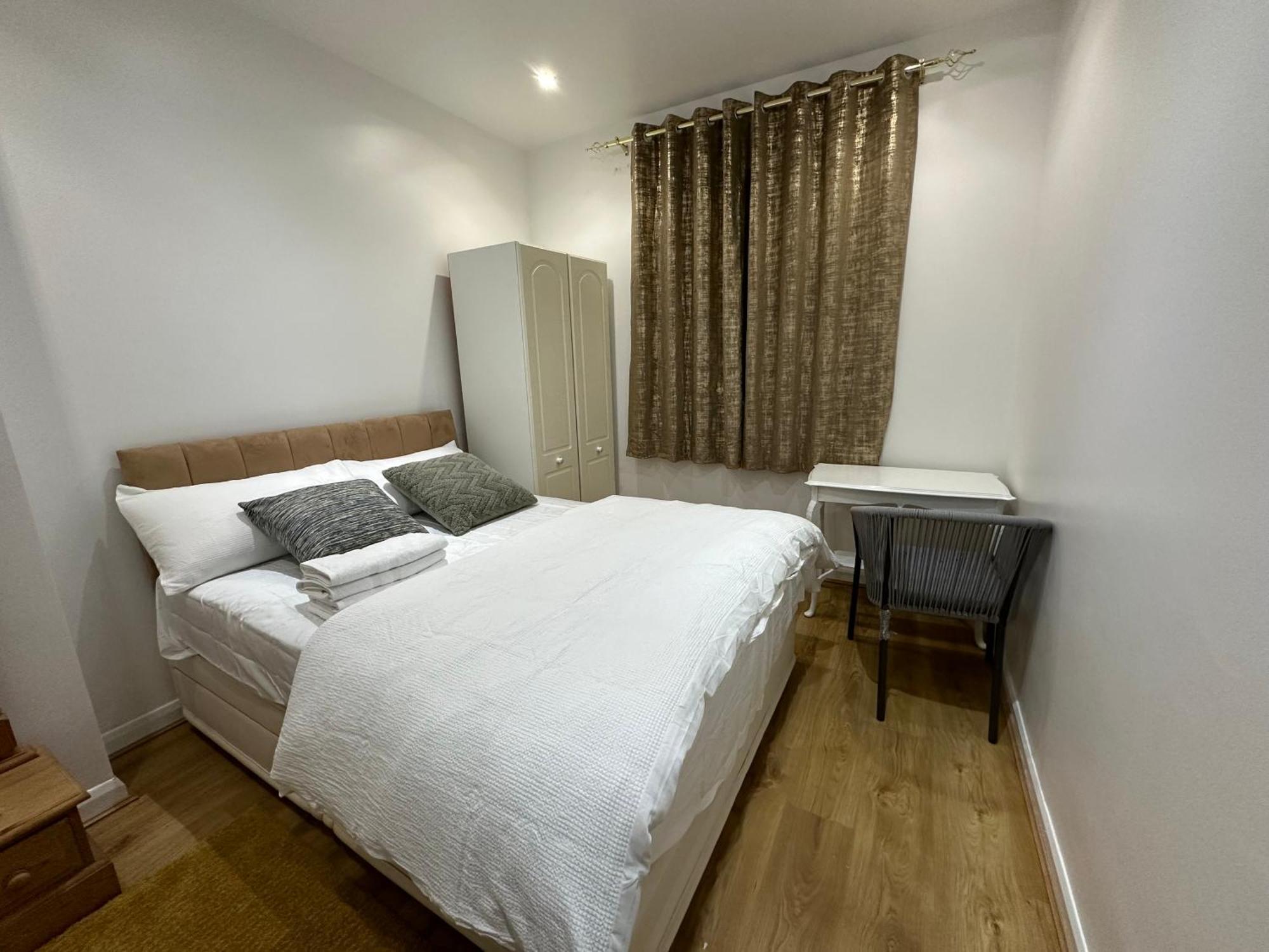 Beautiful Double With Free Wi-fi And Free Parking Casa de hóspedes *