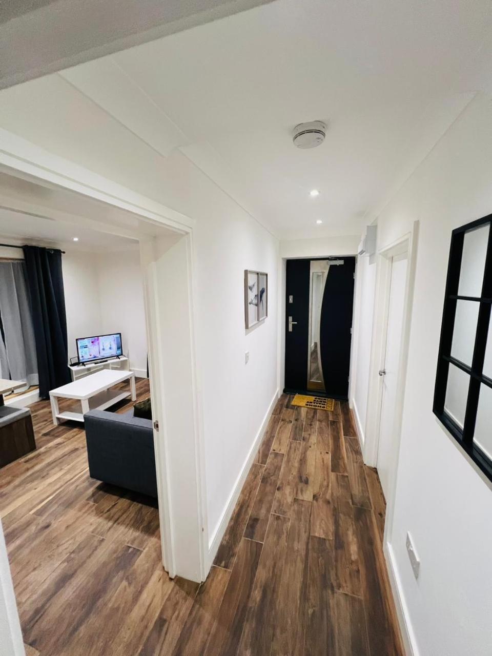 Luxury Near Centre, Near Train Station, E1 London