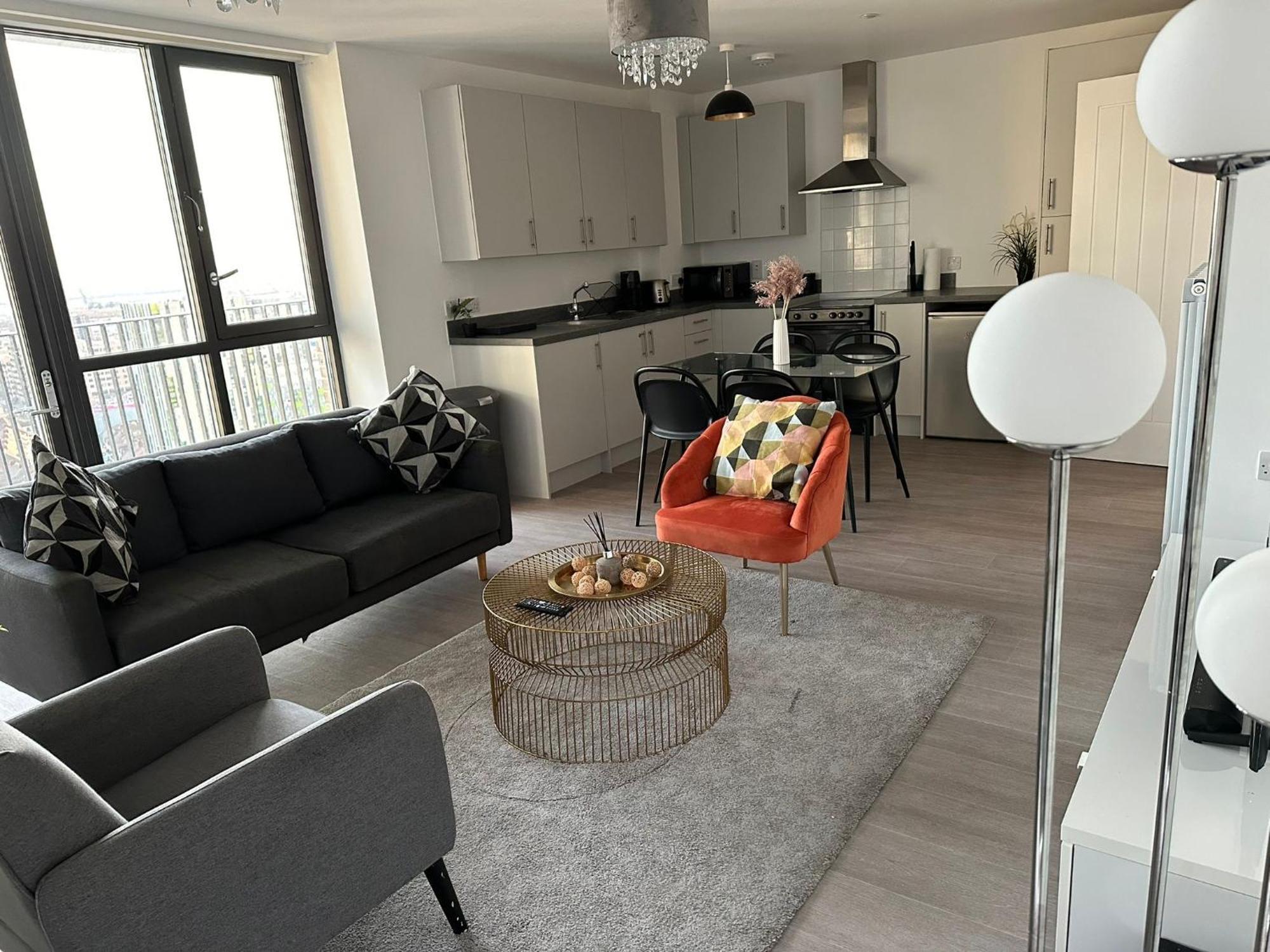 Apartment Immaculate 2-bed In East London