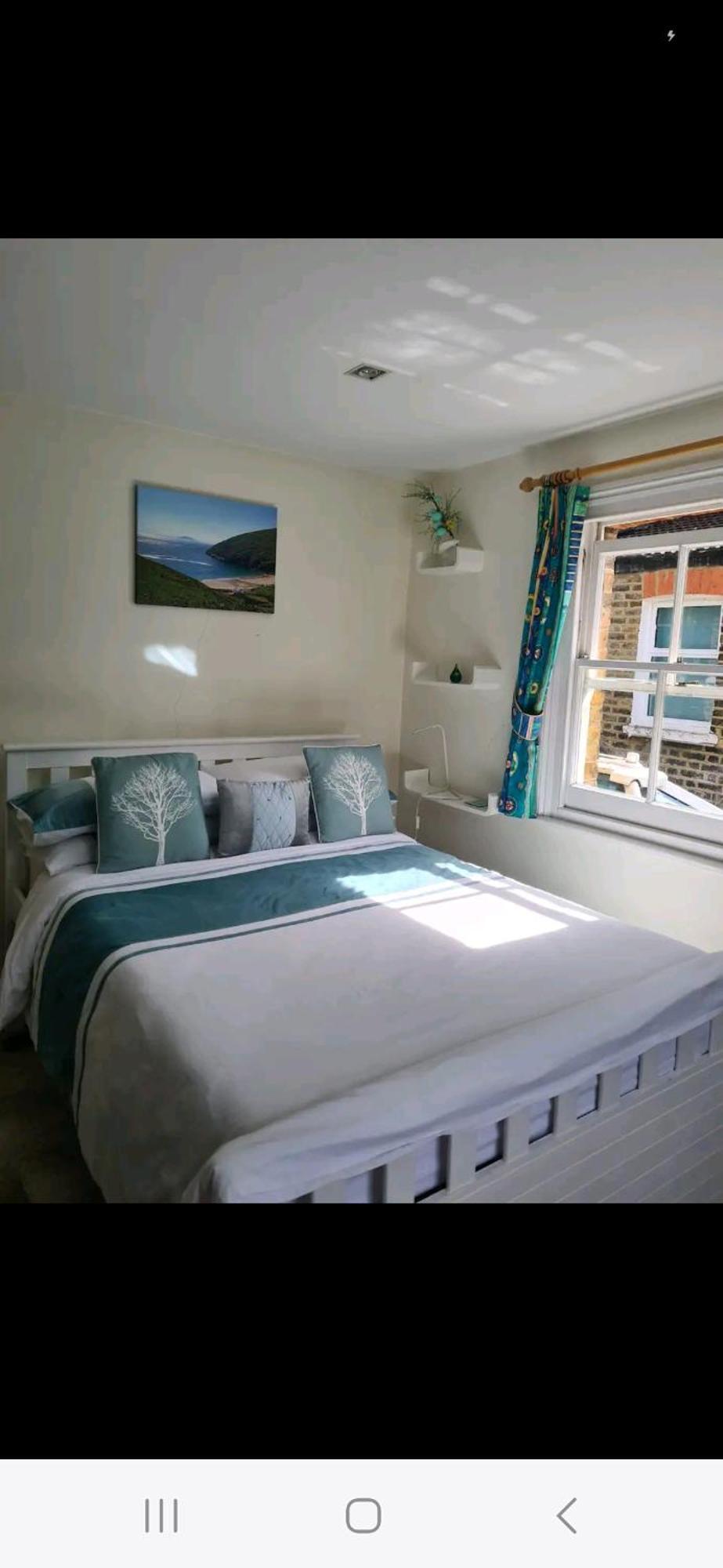 Homestay, Upmarket, Wimbledon & Southfields; Beside Tube; *