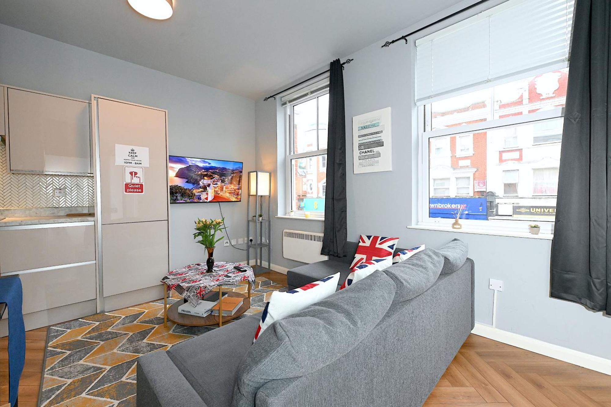 Apartamento 1 Bedroom Flat In Wood Piccadilly Line *