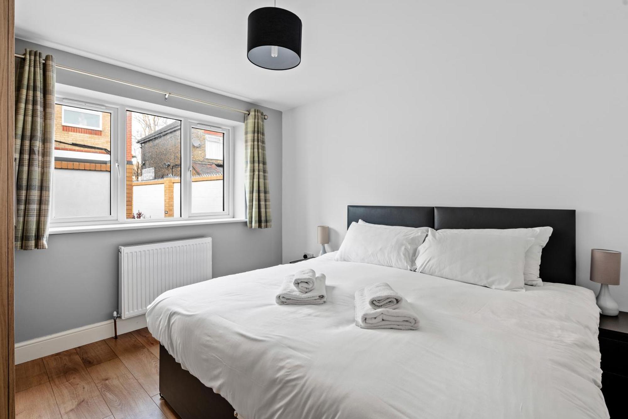 Apartment Stylish 2 Bed In East Ham, Close To Excel *