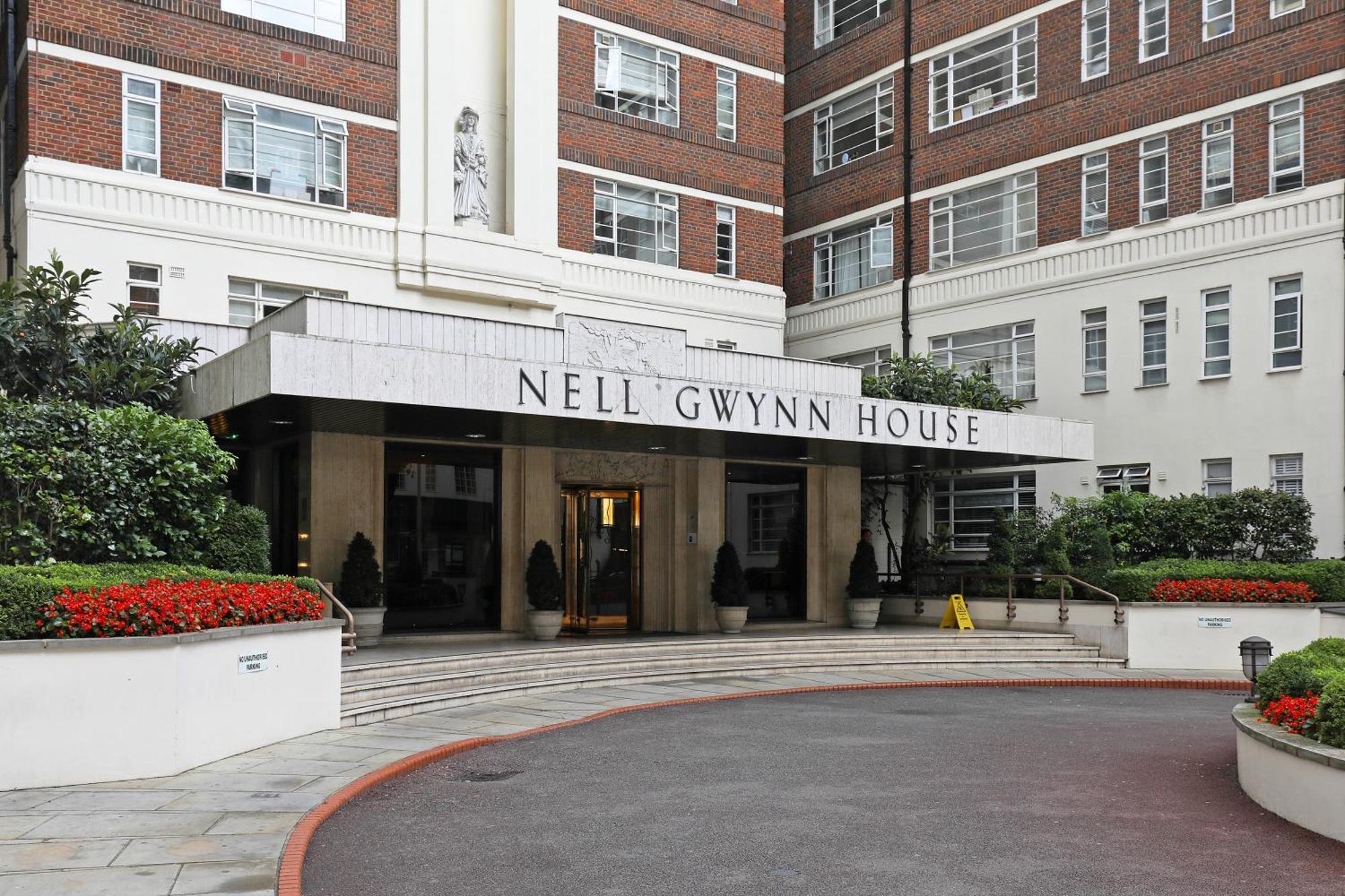 Classic South Kensington Nell Gwynn London