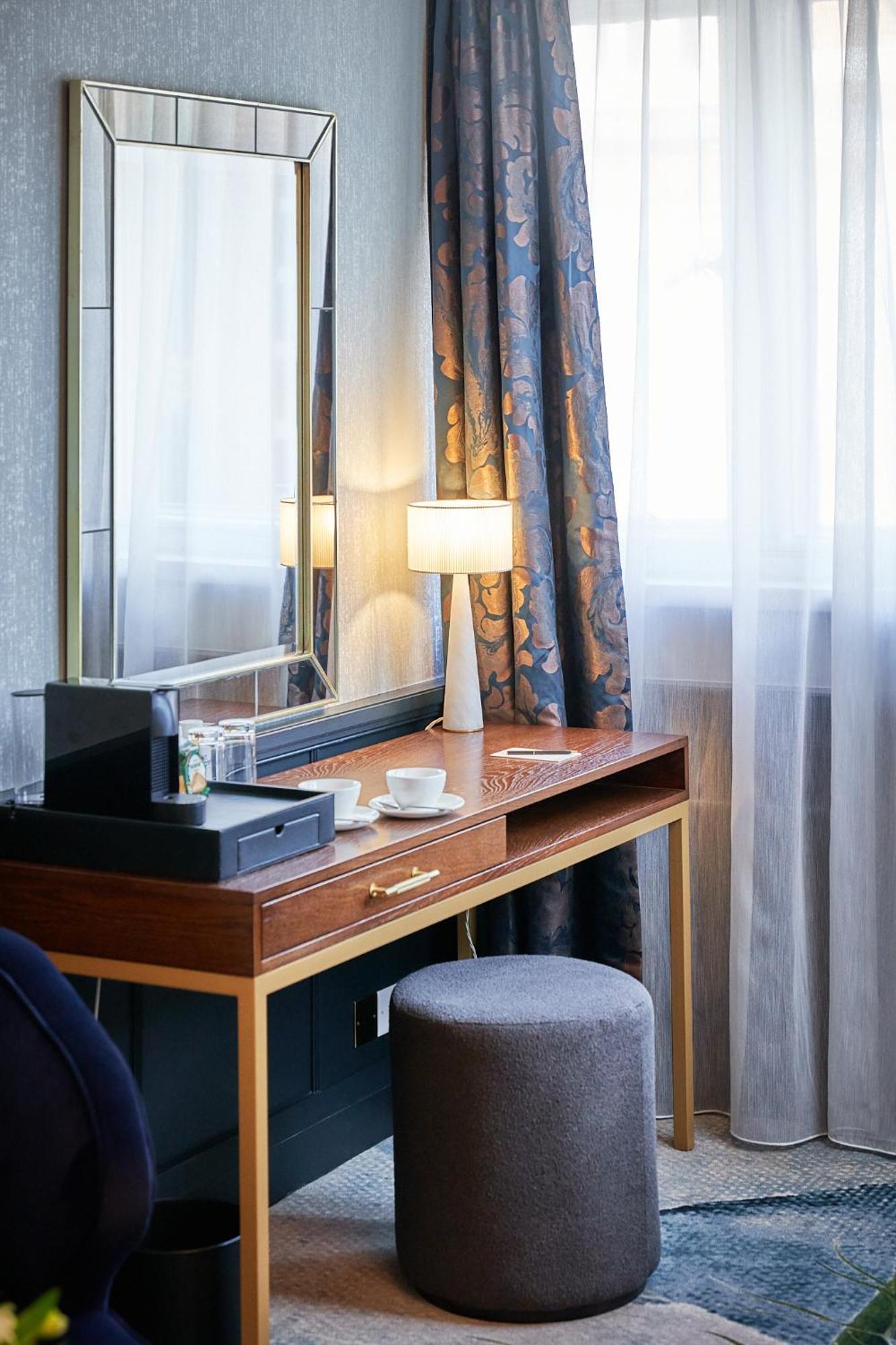 Hotel The Capital Hotel, & Townhouse 5*