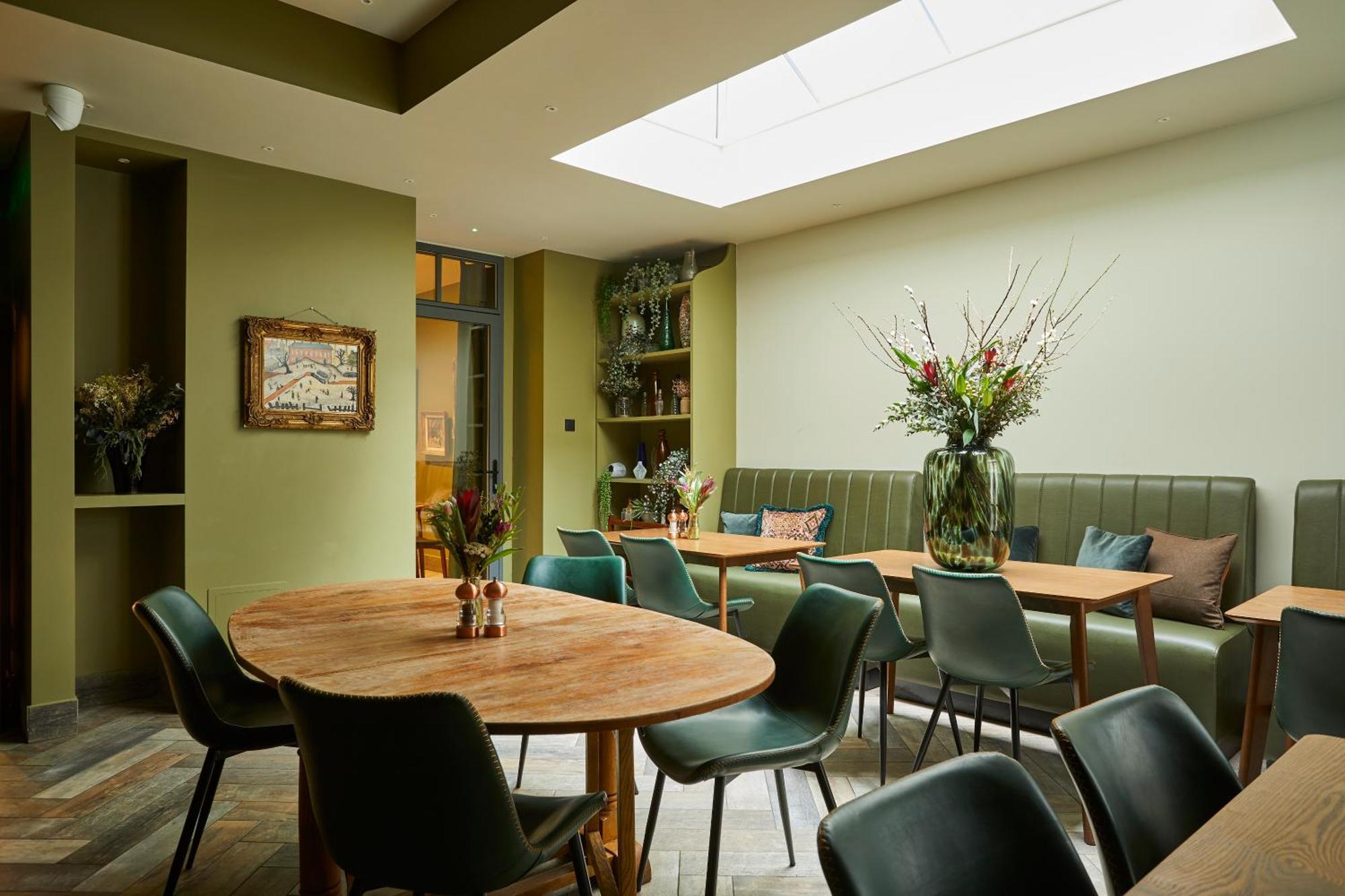 Georgian House 4*