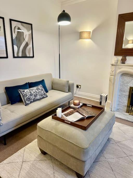 2 Bed Chic Vintage Flat At Bayswater Apartment