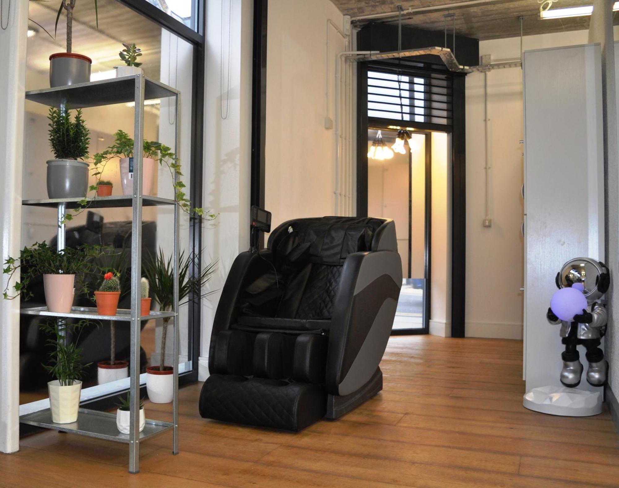 Kapselhotel Cosmos Capsule Coworking *