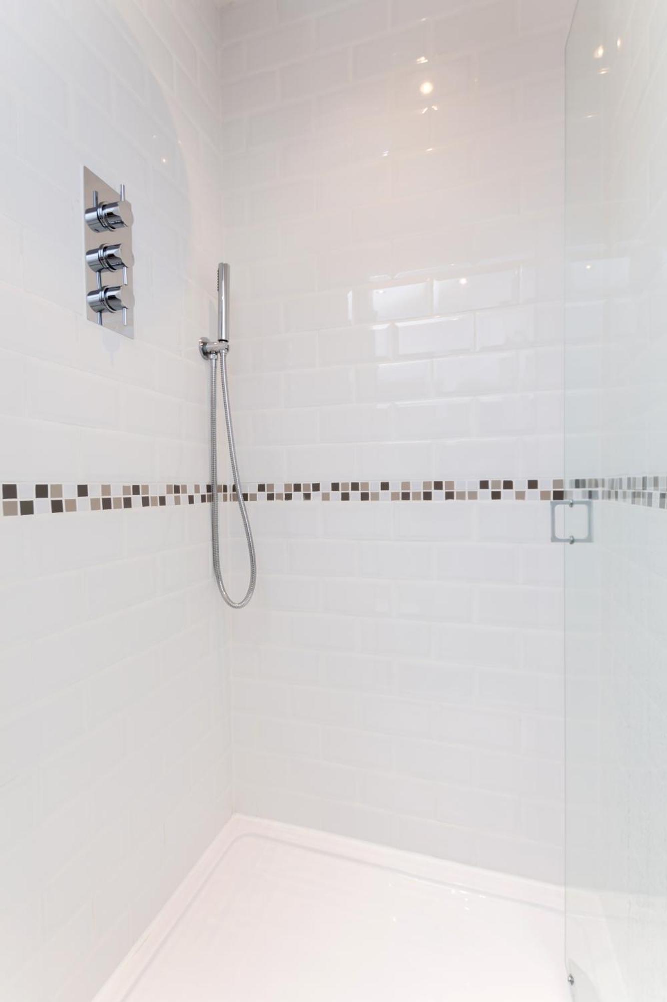 Vibrant 1br Apt Wprivate Decked Garden, Fast Wifi Apartamento