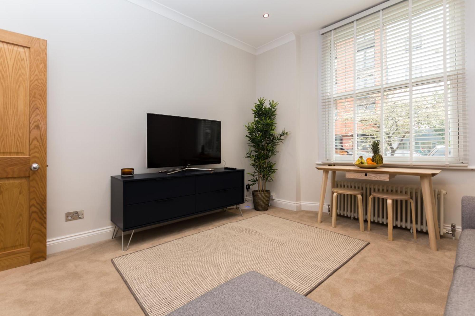 Apartamento Vibrant 1br Apt Wprivate Decked Garden, Fast Wifi *