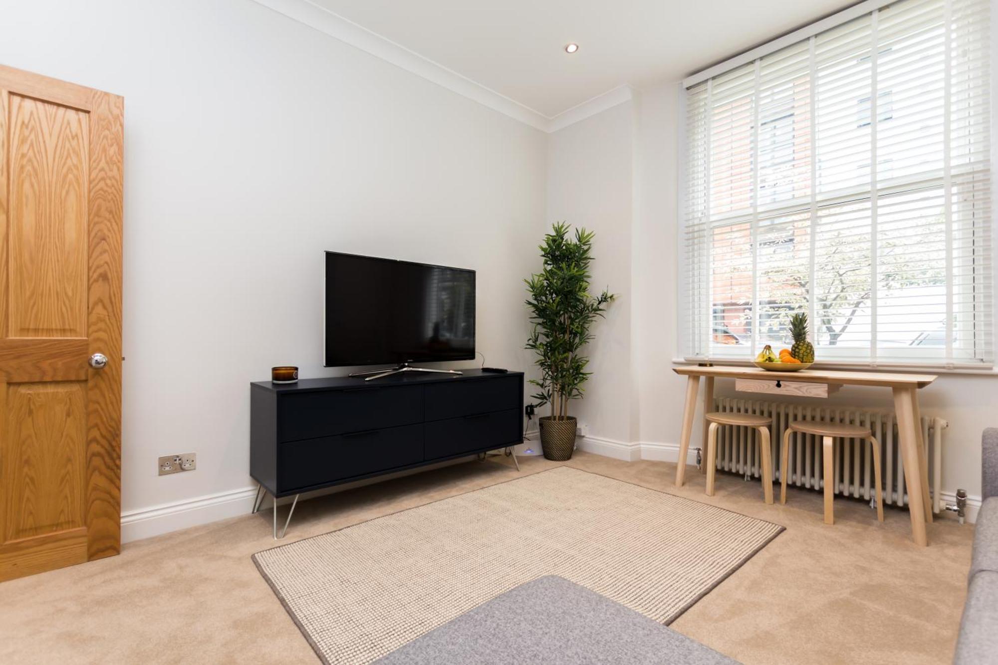 Vibrant 1br Apt Wprivate Decked Garden, Fast Wifi Londres