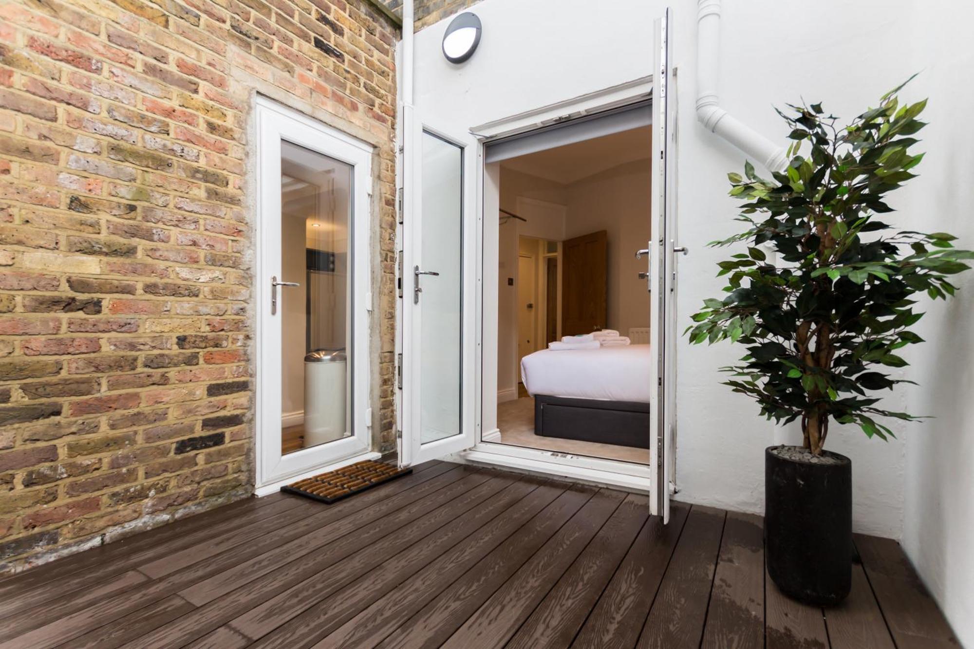 Apartamento Vibrant 1br Apt Wprivate Decked Garden, Fast Wifi Londres