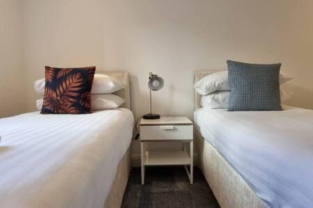 Apartment Beautiful Overlooking A Garden London