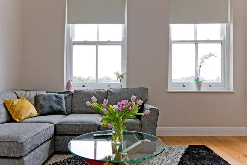 Apartment F7 Large 2bed Kensington