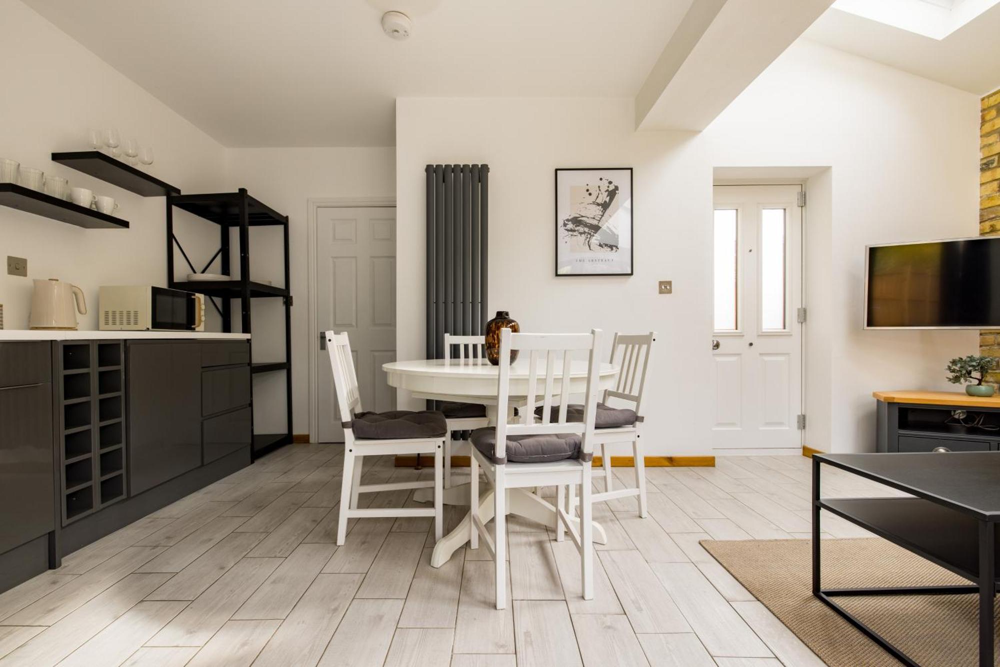 The Balham Apartment *