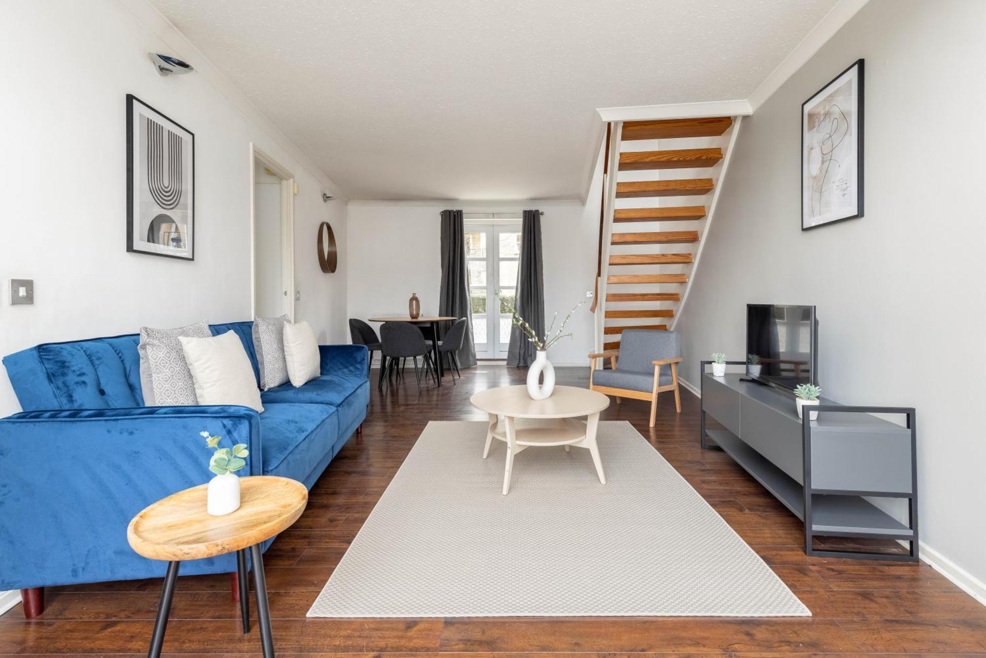 The Canada Water Apartment *